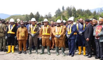 Gubernur dan Wagub Papua Tengah beserta rombongan saat berada di Kabupaten Puncak. (Foto: Humas Pemprov Papua Tengah)