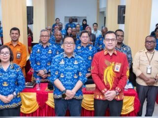 Foto bersama saat pembukaan Rapat Pleno TPAKD Provinsi Papua Tengah. (Dok.Humas Pemprov Papua Tengah)