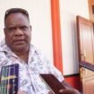 Kepala BAPPERIDA Provinsi Papua Tengah, Eliezer Yogi saat diwawancarai awak media, di Nabire, Kamis (11/6/2026). Foto: Kristin Rejang/Sasagupapua.com.