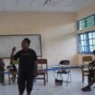 Suasana pelatihan jurnalistik yang dibawakan oleh Kolektif Jurnalis Pinggiran di USWIM Nabire. (Foto: Dok KJP).