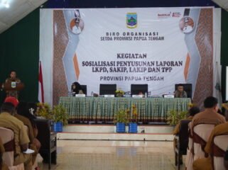 Suasana kegiatan sosialisasi penyusunan Laporan Keuangan Pemerintah Daerah (LKPD), Sistem Akuntabilitas Kinerja Instansi Pemerintah (SAKIP), Laporan Akuntabilitas Kinerja Instansi Pemerintah (LAKIP), serta pengelolaan Tambahan Penghasilan Pegawai (TPP) di Nabire, Senin (22/6/2026). Foto: Kristin Rejang/Sasagupapua