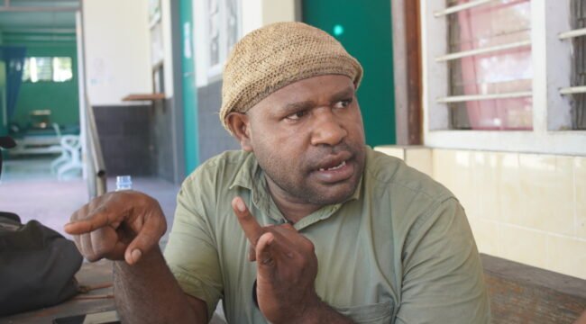 Sekertaris Pemuda Katolik Komda Papua Tengah, Natan Tebai saat diwawancarai, Senin (29/6/2026). Foto: Kristin Rejang/Sasagupapua