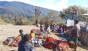 Masyarakat Distrik kemburu mengungsi ke tirineri dan moulo, puncak Jaya, 15 April 2026. Tim Klasisi GKII Sinak Timur/NadiPapua