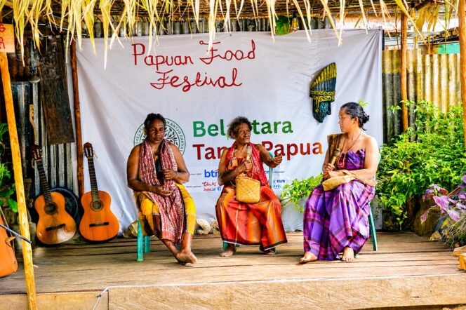 
Suasana kegiatan Papua Food Festival 2026 di Sorong. (Foto: Lumbung Sagu dan Belantara Papua).
