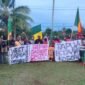 Fans Senegal Manokwari berfoto bersama usai melakukan konvoi pada Senin (15/6/2026). Foto: Ist