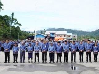 Foto bersama usai apel Gabungan Pemprov Papua Tengah, Senin (17/6/2026). Foto: Kristin Rejang/Sasagupapua.com.