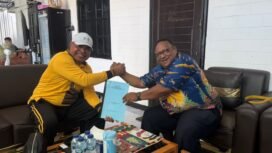 Wakil Ketua IV DPR Papua Tengah saat bertemu dengan Kapolda Papua Tengah, Brigjen Pol Jeremias Rontini. 