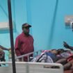 Ketua Pokja Adat MRP Papua Tengah, Yulius Wandagau saat berkunjung ke RSUD Nabire melihat kondisi mama Aliana Pogau, Jumat (19/6/2026). Foto: Kristin Rejang/Sasagupapua.