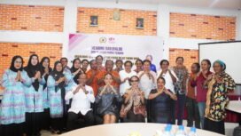 Foto bersama usai kegiatan sosialisasi Perda perlindungan perempuan dan anak. (Foto: Kristin Rejang/Sasagupapua)