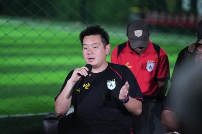 
Manajer Persipura, Owen Rahadiyan. (Foto: Persipura)