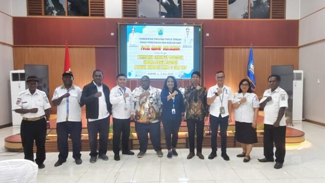 
Upaya Lestarikan Bahasa dan Sastra Daerah, Pemprov Papua Tengah Rampungkan 12 Pasal Rancangan Pergub