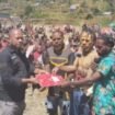 Koordinator Lapangan (Korlap) Umum GPMR-I, Yance Pogau dan tim saat menyerahkan pernyataan sikap ke Ketua Komnas HAM Papua, Frits Ramandey. (Foto: Istimewa for Sasagupapua)