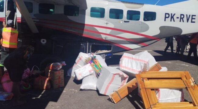 Pemerintah Provinsi Papua Tengah kirim bantuan ke Intan Jaya. (Foto: Humas Pemprov Papua Tengah)