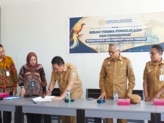 Suasana proses serah terima Rumah Susun (Rusun) Aparatur Sipil Negara (ASN) Pemprov Papua Tengah, Selasa (7/7/2026). Foto: Kristin Rejang/Sasagupapua.com