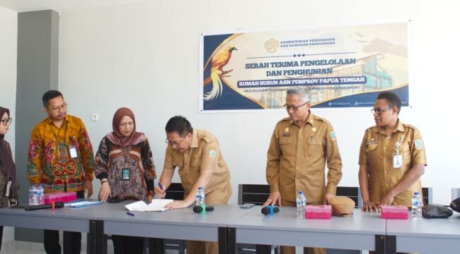 Suasana proses serah terima Rumah Susun (Rusun) Aparatur Sipil Negara (ASN) Pemprov Papua Tengah, Selasa (7/7/2026). Foto: Kristin Rejang/Sasagupapua.com