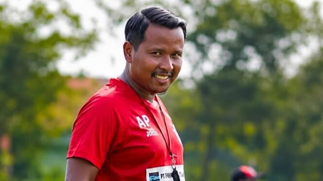 
Coach Andri Ramawi, Pelatih baru Persipura Jayapura. (Foto: Media Officer Persipura)