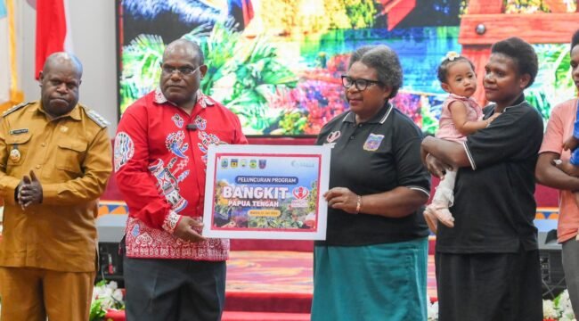 Momen peluncuran program BANGKIT. (Foto: Humas Pemprov Papua Tengah). 