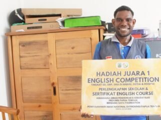 Siswa Kelas XII IPA Sekolah Unggulan Berpola Asrama SMA Negeri Meepago, Melian Obaipa. (Foto: Kristin Rejang/Sasagupapua.com).