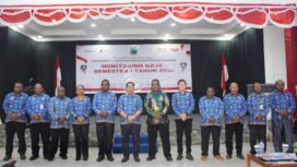Momen foto bersama dalam pembukaan kegiatan Monitor Meja Semester I Tahun 2026, Kamis (13/8/2026). Foto: Kristin Rejang/Sasagupapua.com