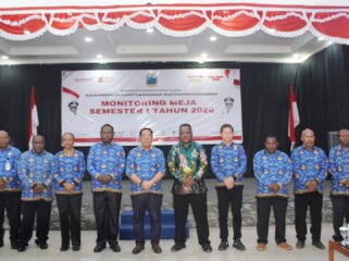 Momen foto bersama dalam pembukaan kegiatan Monitor Meja Semester I Tahun 2026, Kamis (13/8/2026). Foto: Kristin Rejang/Sasagupapua.com