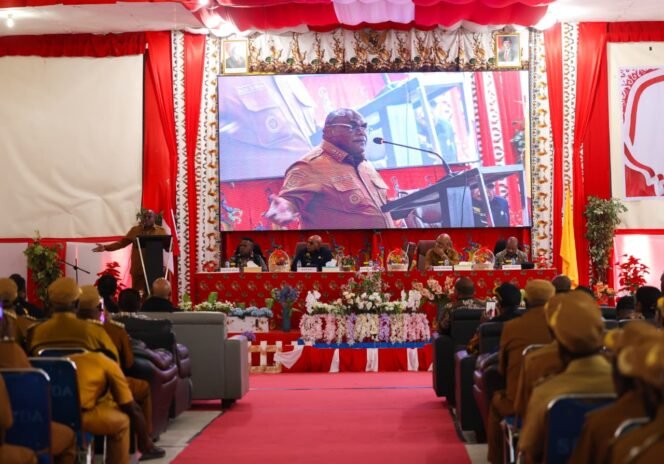 
Pemaparan Gubernur terkait alokasi dana Kampung/desa. (Foto: Humas Pemprov Papua Tengah)
