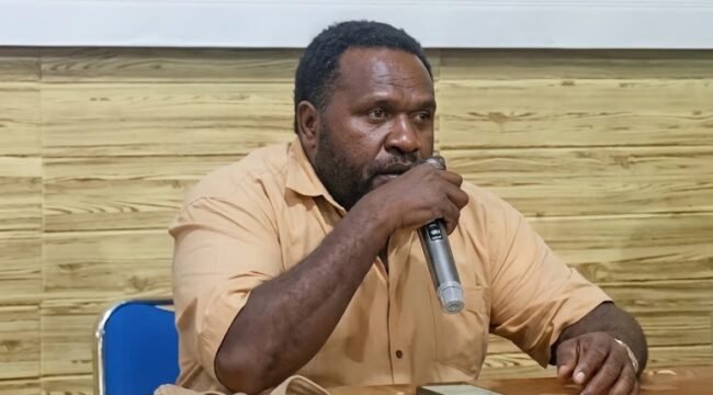 Juru Bicara Gubernur Papua Tengah, Emanuel You. (Foto: Edwin Rumanasen/Sasagupapua)