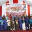 Momen foto bersama usai Hearing Dialog membahas situasi konflik bersenjata di Papua Tengah, Senin (3/8/2026). Foto: Kristin Rejang/Sasagupapua.com.