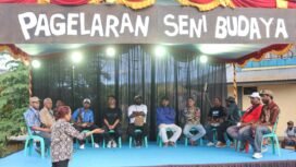 Para Ketua-ketua Komunitas dalam ‘Ruang Diskusi Terkait Pemajuan Kerja Karya Kolektif Kreatif Mimika.’ (foto: Dok KOTEKA)