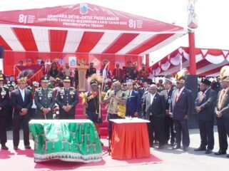 Momen peluncuran berbagai program Pemprov Papua Tengah usai Upacara HUT ke-81 RI. (Foto: Kristin Rejang/Sasagupapua)