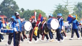 Marching Band MEPA Boarding School saat tampil di momen HUT ke-81 RI Papua Tengah, Senin (17/8/2026). Foto: Kristin Rejang/Sasagupapua.com