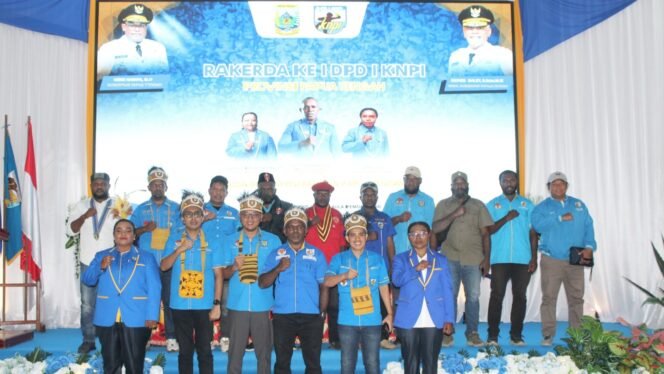 
Foto bersama usai Rakerda. (Foto: Edwin Rumanasen/Sasagupapua)