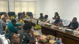 Suasana RDP membahas persoalan Kapiraya. 