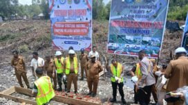 Suasana peletakan batu pertama Kampung Nelayan Merah Putih di Timika. (Foto: istimewa)