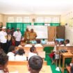 Momen kunjungan kerja Gubernur Papua Tengah, Meki Nawipa. (Foto: Humas Pemprov Papua Tengah)