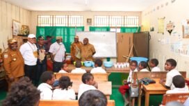Momen kunjungan kerja Gubernur Papua Tengah, Meki Nawipa. (Foto: Humas Pemprov Papua Tengah)