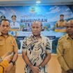Kepala Dinas DP3AKB Papua Tengah, Agustinus Bagau saat memberikan keterangan. (Foto: Humas Pemprov Papua)