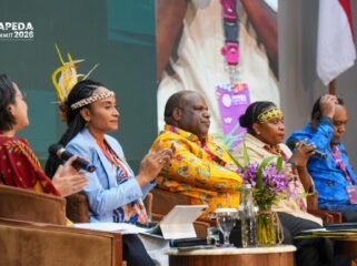 Anggota DPR Papua Tengah Stella Misiro saat hadir menjadi pembicara di PAPEDA Summit 2026. (Foto: Istimewa)