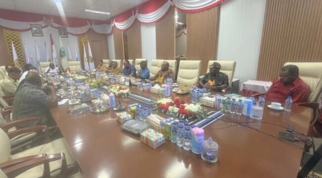Suasana rapat dengan Satgas PKH dan Masyarakat, Selasa (8/9/2026). Foto: Istimewa)