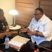 Wakil Ketua IV DPR Papua Tengah, John Gobai saat bertemu dengan perwakilan satgas PKH. (Foto: Dok John Gobai)