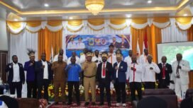 Foto bersama usai kegiatan pelantikan. (Foto: Kristin Rejang/Sasagupapua.com)
