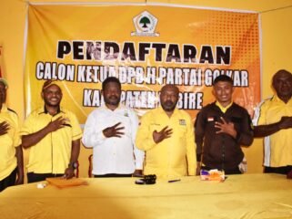 Steering Committe dan panitia musda saat berfoto bersama. (Foto: Kristin Rejang/Sasagupapua)