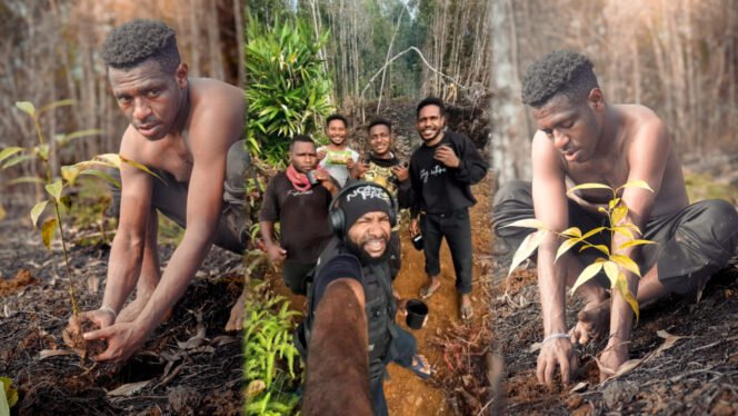 
Kiri dan kanan - Seorang anggota Komunitas Papuans Photo, Jeff Tagi saat menanam pohon (Foto: Durry/papuansphoto-Papua Tengah) | Tengah : beberapa anggota PAPUANSPHhoto saat berfoto selfie bersama usai melakukan penanaman pohon di gunung Gamei, (foto: Istimewa)