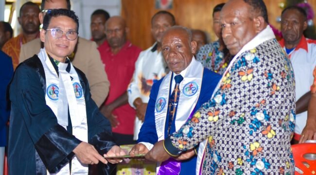 Suasana konferensi wilayah lll Papua yang ke 10, Pdt. Gerardus Bunai, S.Th, M.Th diangkat menjadi Ketua Umum GKII Wilayah III Papua. (Foto: Decky Mote)