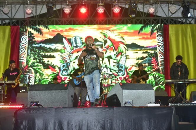 
One Heart Band saat tampil di Panggung PRF XI. (Foto: Decky Mote/Panitia PRF XI)