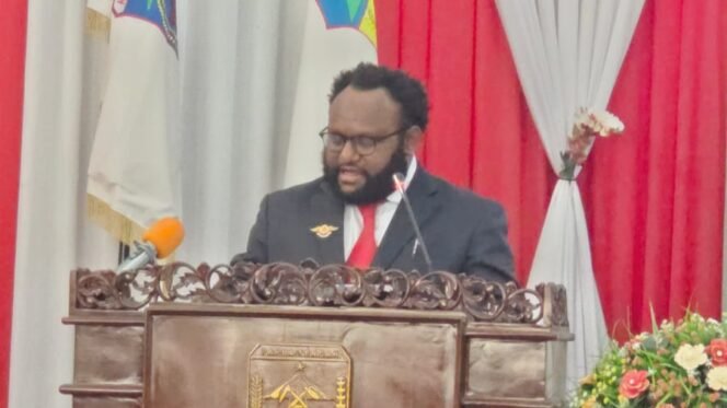 
Ketua Fraksi Papua Tengah Sejahtera, Araminus Omaleng. 