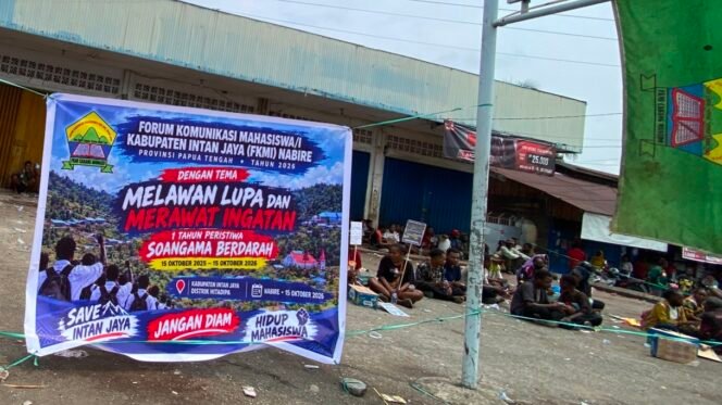
Suasana mimbar bebas FKMI di Nabire, Kamis (15/10/2026). 