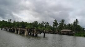 Dermaga di Distrik Jita. 